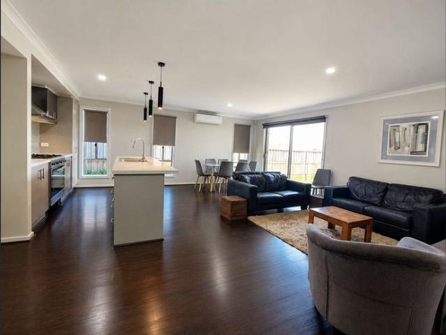 Spacious Family Living in a Quiet Pocket of Mernda