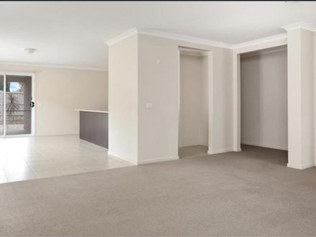 Spacious Family Living in Alamanda Estate