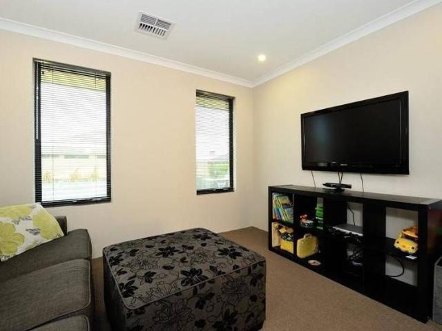 Spacious Family Living in Baldivis