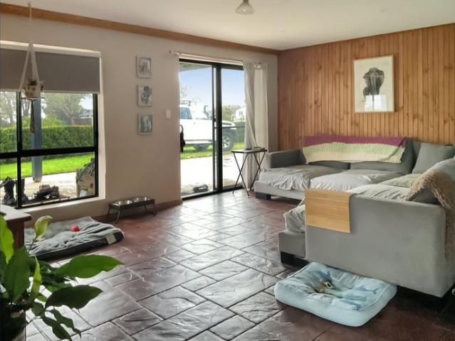 Spacious Family Living in Beautiful Binalong Bay