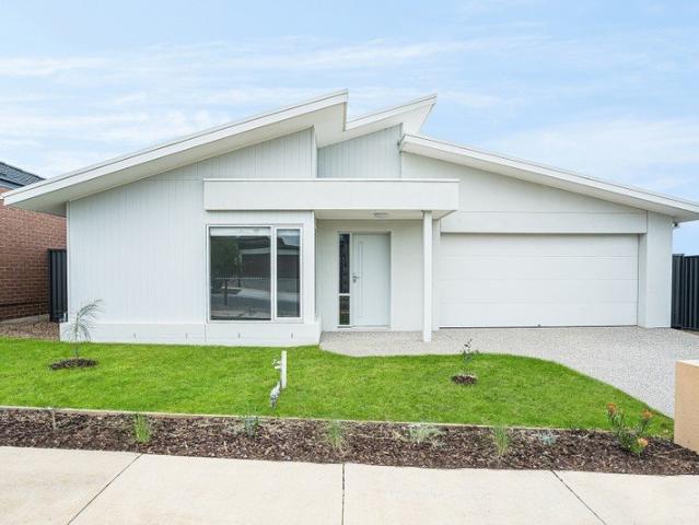 Spacious Family Living in Coastal Curlewis