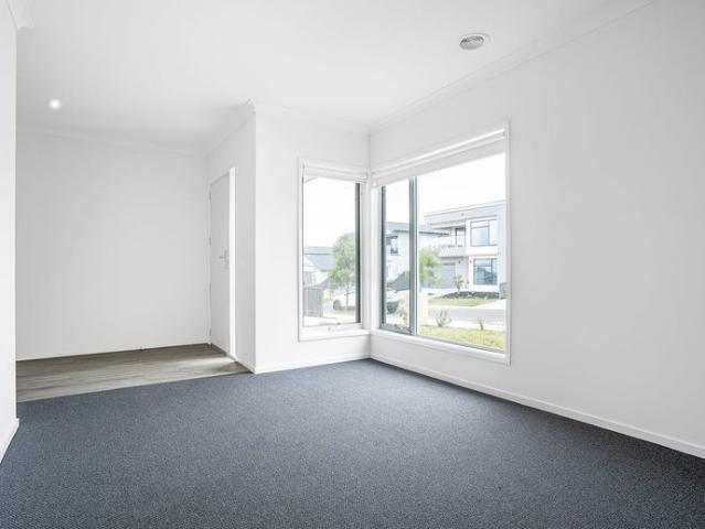 Spacious Family Living in Coastal Curlewis