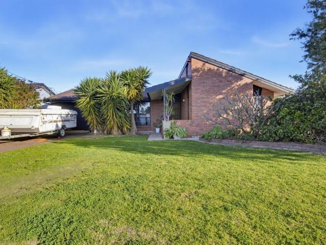 Spacious Family Living in Coastal Location!