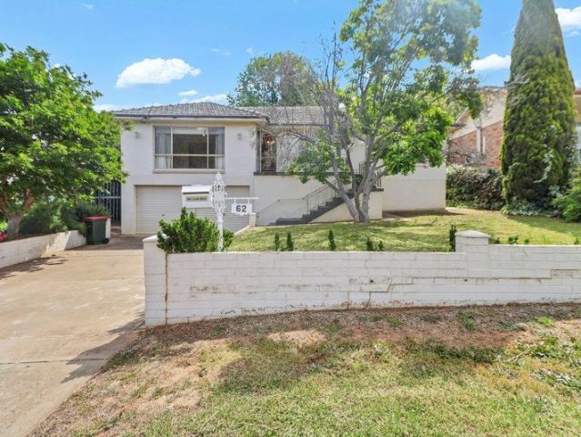 Spacious Family Living in Convenient Kooringal Location