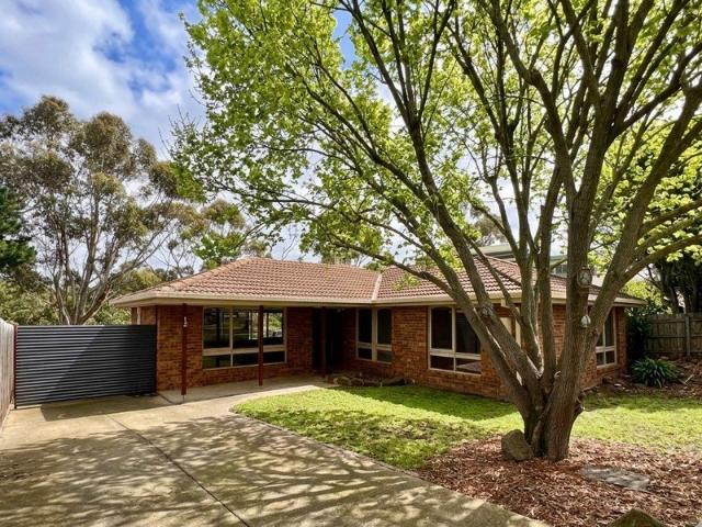 Spacious Family Living In Deer Park