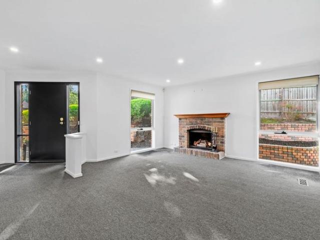 Spacious Family Living in East Doncaster Secondary College Zone