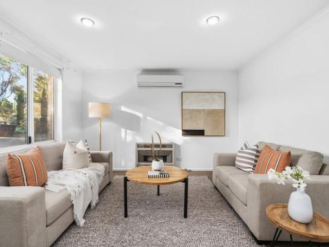Spacious Family Living in Hallett Cove