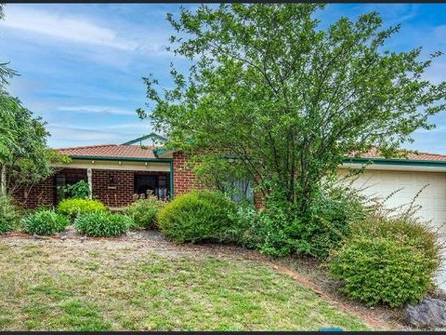 Spacious Family Living in Jerrabomberra