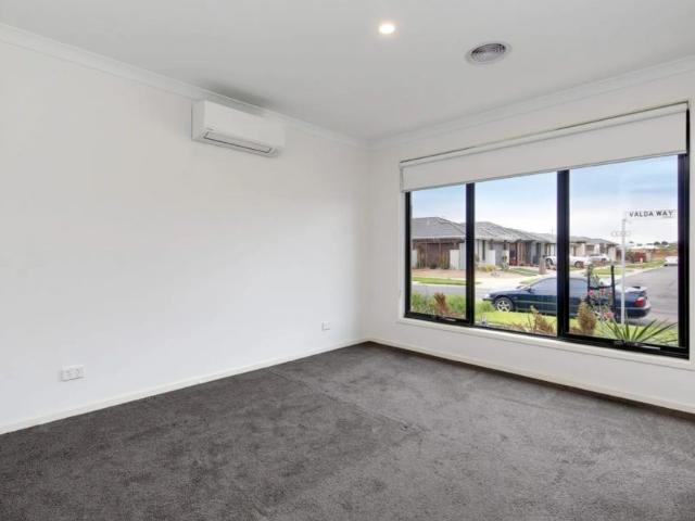 Spacious Family Living in Kings Leigh Estate