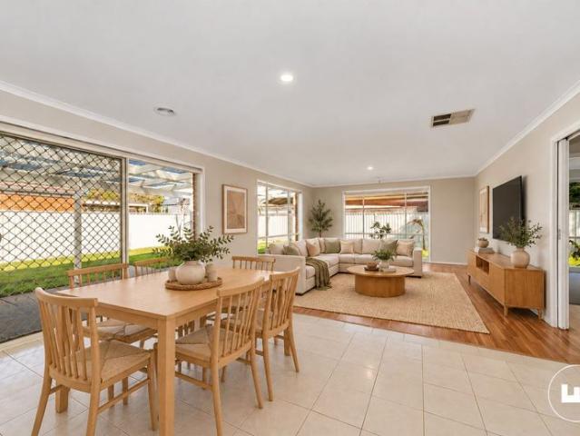 Spacious Family Living in Lakeside Estate