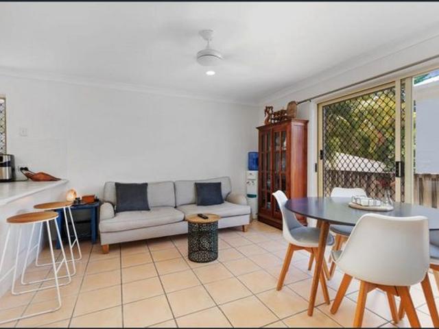 Spacious Family Living in Peaceful Elanora