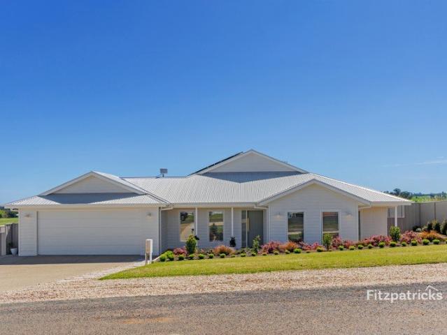 Spacious Family Living in Peaceful Ladysmith
