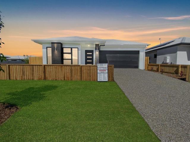 Spacious Family Living in Peaceful Shaw