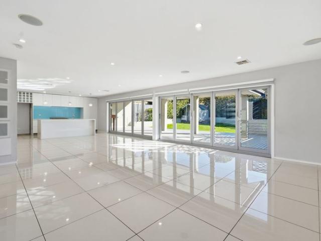 Spacious Family Living in Peaceful Templestowe Lower