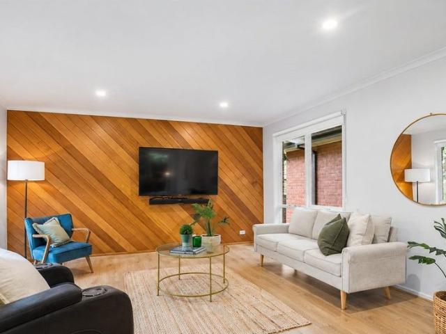 Spacious Family Living in Peaceful Warranwood