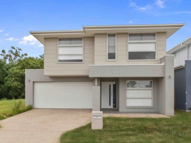 Spacious Family Living in Prestigious Riverina Estate