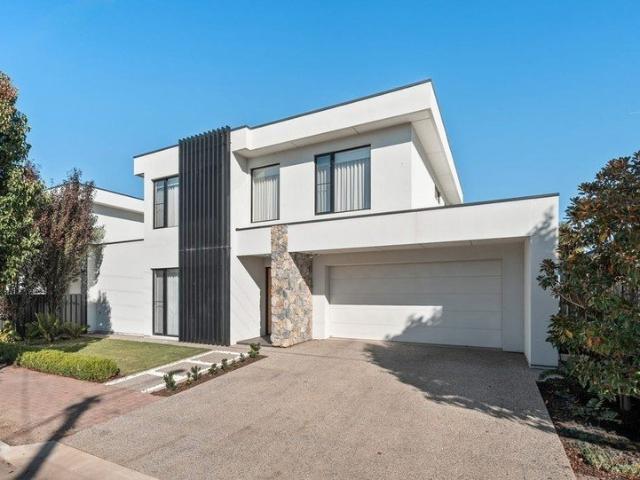 Spacious Family Living in Prestigious Somerton Park