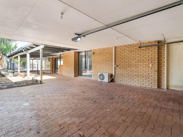 Spacious Family Living in Prestigious Woodbridge Estate