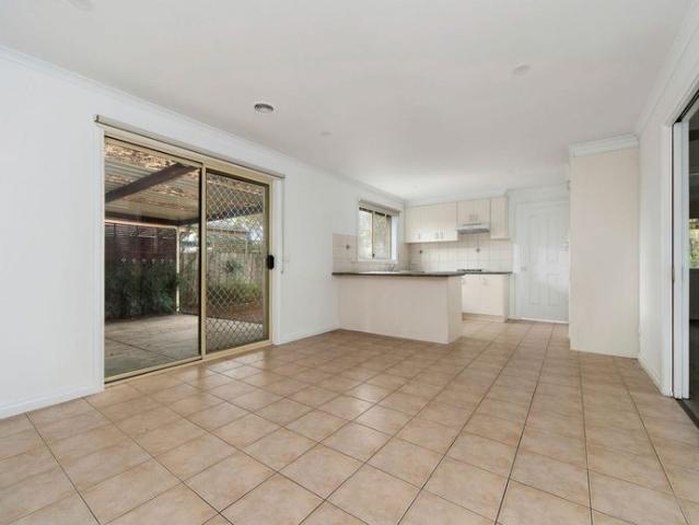Spacious Family Living in Prime Cranbourne North Location