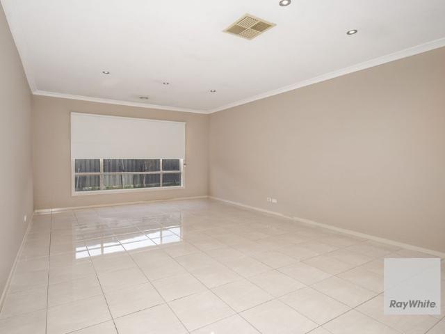 Spacious Family Living in Prime Deer Park Location
