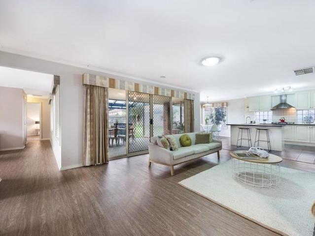 Spacious Family Living in Prime Lynbrook Location!