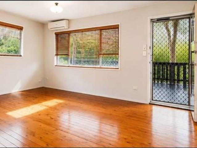 Spacious Family Living in Prime Southport Location