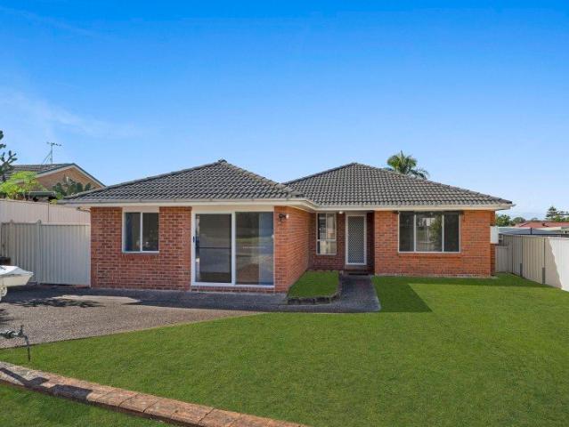 Spacious Family Living in Quiet Cul de Sac