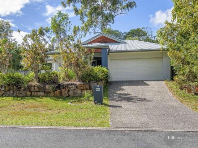 SPACIOUS FAMILY LIVING IN SECURE COMMERA WATERS ESTATE