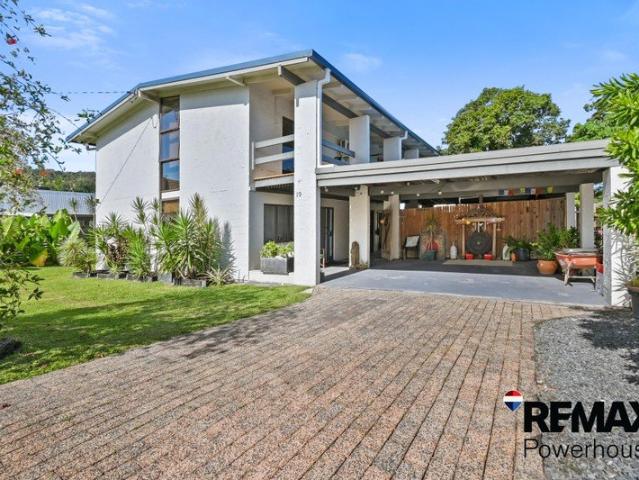 Spacious Family Living in Sought After Edge Hill