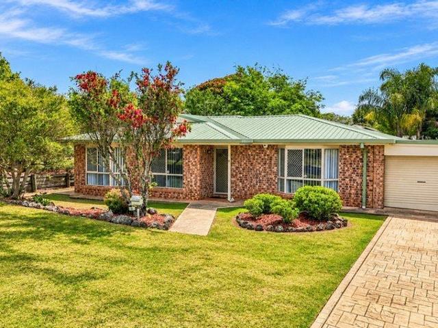 Spacious Family Living in Sought After Kearneys Spring