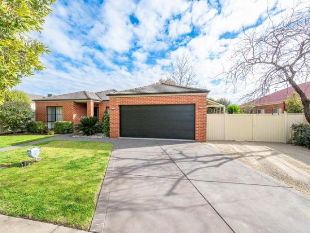 Spacious Family Living in Sought After Kialla!