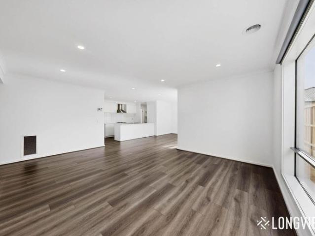 Spacious Family Living in Sought After Manor Lakes