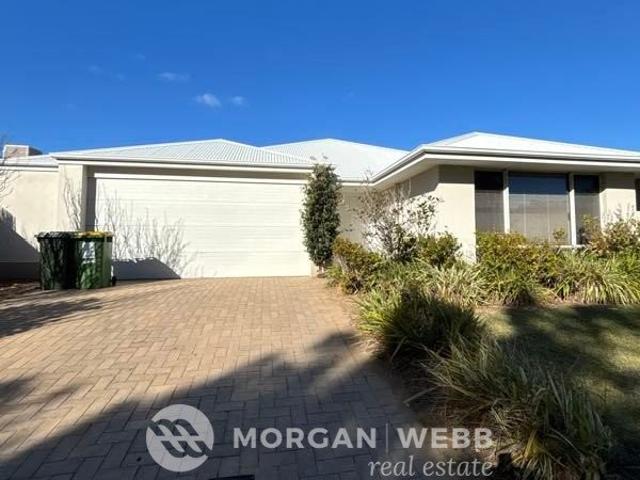Spacious Family Living in Sought After Seascapes