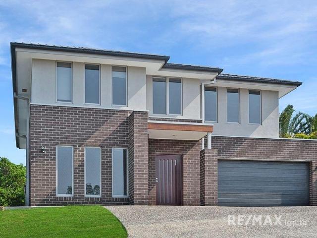 SPACIOUS FAMILY LIVING IN SOUGHT AFTER SINNAMON PARK