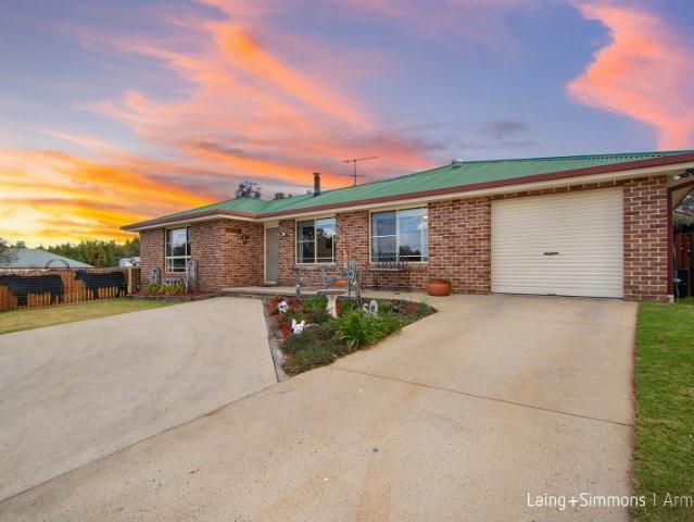 Spacious Family Living in Sought After South Hill