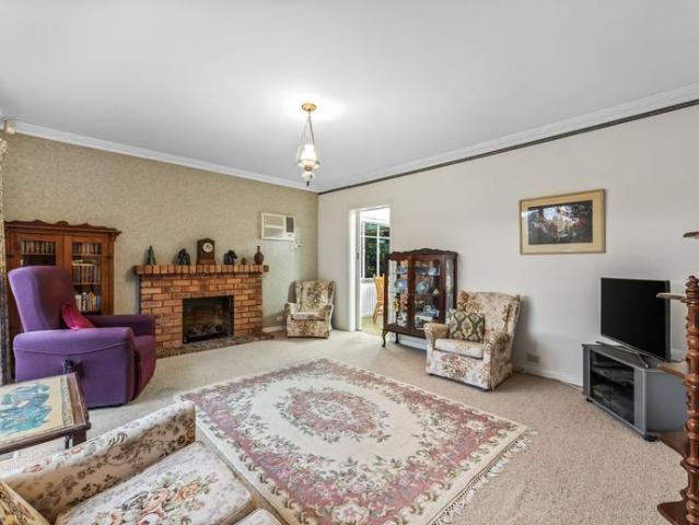 Spacious Family Living in the Box Hill High School Zone for 8 Months Fix Term Lease
