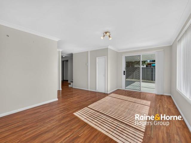 Spacious Family Living in the Heart of Toukley!