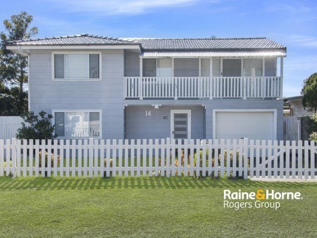 Spacious Family Living in the Heart of Toukley!