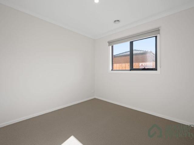 Spacious Family Living in the Heart of Armstrong Creek