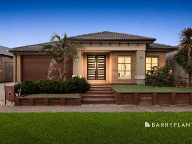 Spacious Family Living in the Heart of Arcadia Estate