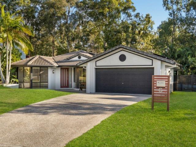 Spacious Family Living in the Heart of Arundel!