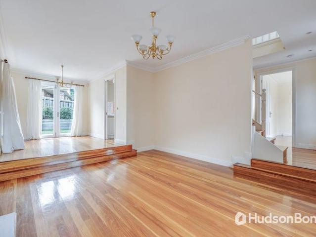 Spacious, family living in the heart of Balwyn North