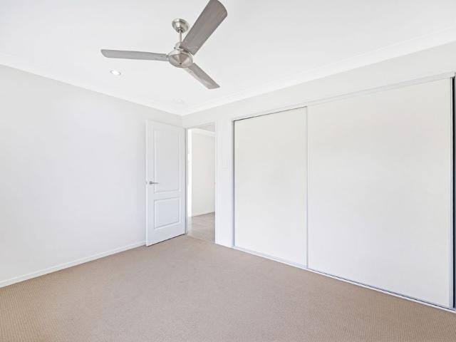 SPACIOUS FAMILY LIVING IN THE HEART OF CALLIOPE