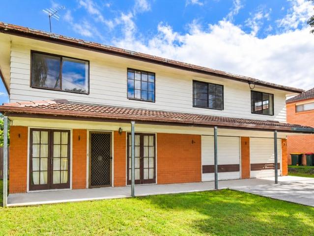 Spacious Family Living in the Heart of Corinda