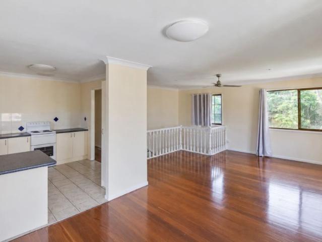 Spacious Family Living in the Heart of Corinda
