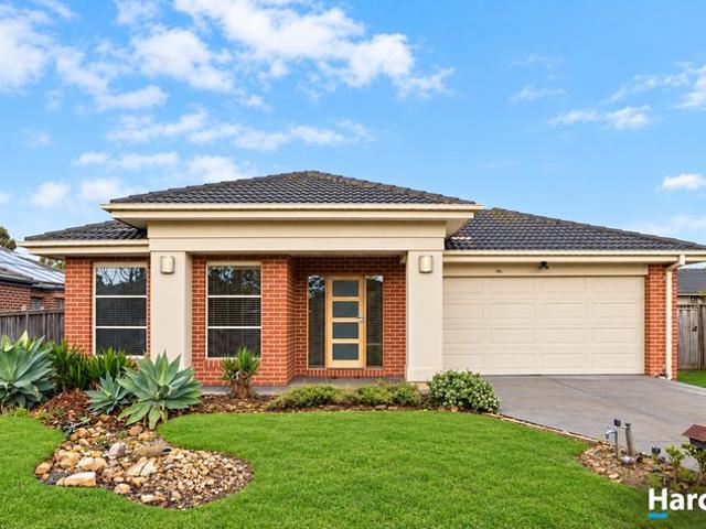 Spacious Family Living in the Heart of Cranbourne East