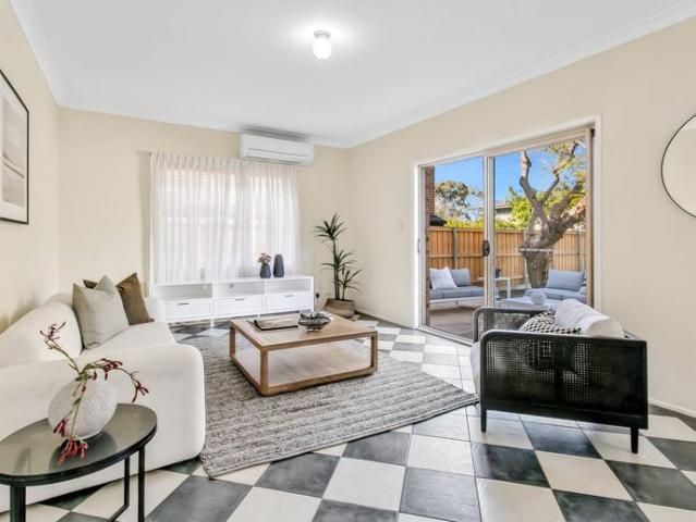 SPACIOUS FAMILY LIVING IN THE HEART OF FORESTVILLE