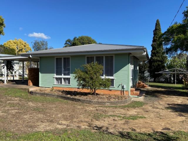 Spacious Family Living in the Heart of Gatton, $550 Per Week Gatton Real Estate