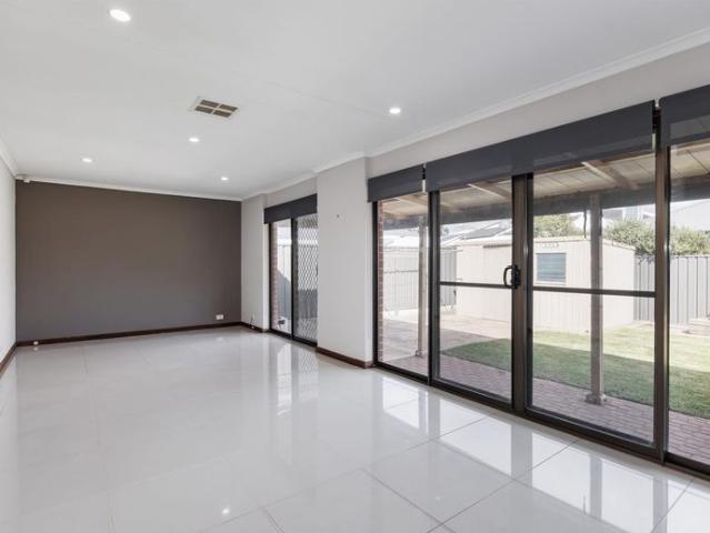Spacious Family Living in the Heart of Grange