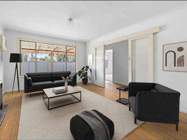 Spacious Family Living in the Heart of Hoppers Crossing ! $470 PW Bond $2042